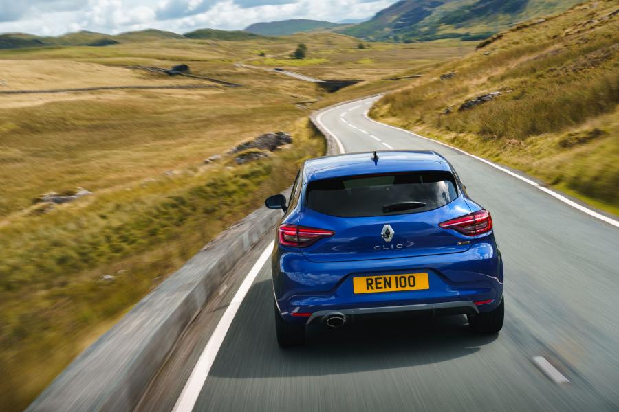  Renault Clio R.S. Line 2019 года  (UK) (фото 12 из 40)